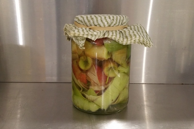 How to make apple scrap vinegar