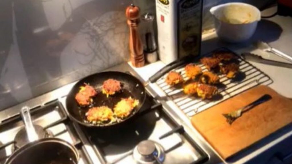 How to make veggie fritters